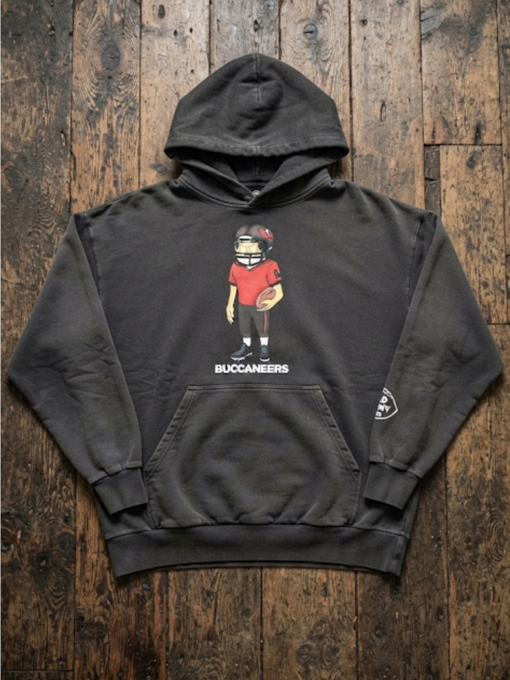 Tampa Bay Buccaneers Bad Bunny Hoodie Men’s Size XL